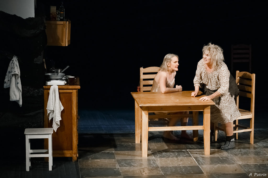 В. Киселева, О. Червова (спектакль «Королева красоты»): фотография