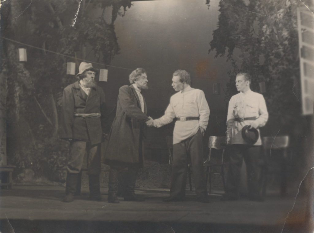 П. Князев, Морозов, Попов, Арнаутов (спектакль «Семья»): фотография