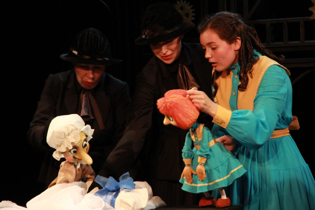 Н. Синюкова (спектакль «Алиса в Стране Чудес»): фотография