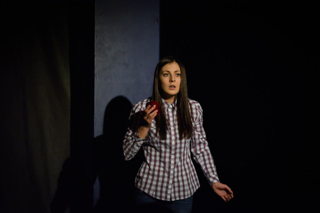 Е. Синицына (спектакль «Сказка о мертвой царевне и семи богатырях»): фотография