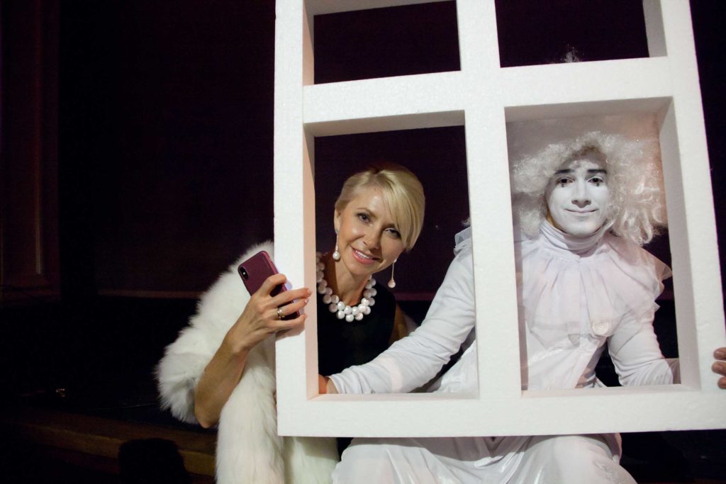 М. Евса. Открытие 85-го театрального сезона: фотография