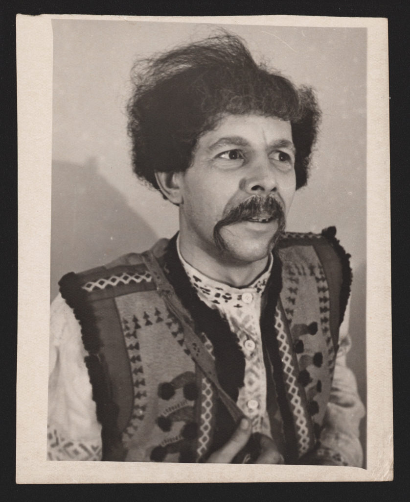 А. Михеев (спектакль «Любовь на рассвете», сезон 1953-1954 гг.): фотография